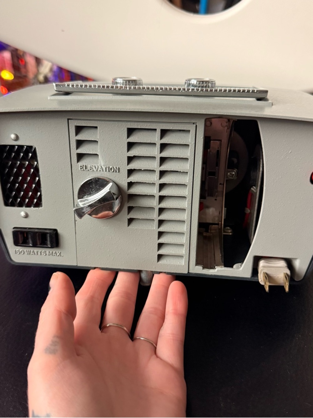 Vintage Technicolor Deluxe 580 Super 8 Projector for Home Film Viewing - Picture 12 of 16